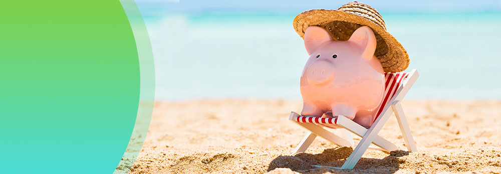 Каждый, кто проработал в компании 6 месяцев, имеет право на 28 дней оплачиваемого отпуска за календарный год